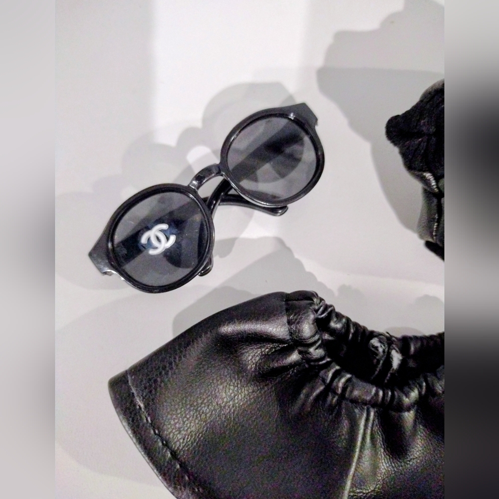 Labubu Stylish Faux Black Leather Outfit With Hat - Picture 3 of 6